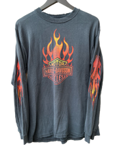 Load image into Gallery viewer, VINTAGE HARLEY DAVIDSON &#39;FLAMES&#39; LS TEE - MEDIUM