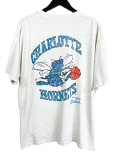 Load image into Gallery viewer, VINTAGE CHARLOTTE HORNETS &#39;SS&#39; TEE - XL