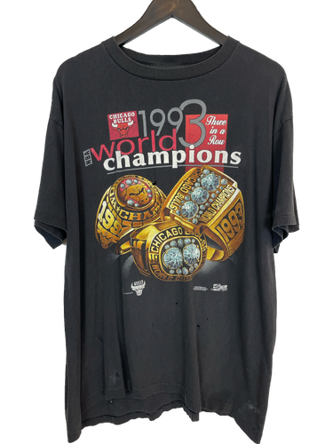 1993 BULLS 3 IN A ROW RINGS 'SS' TEE - XL