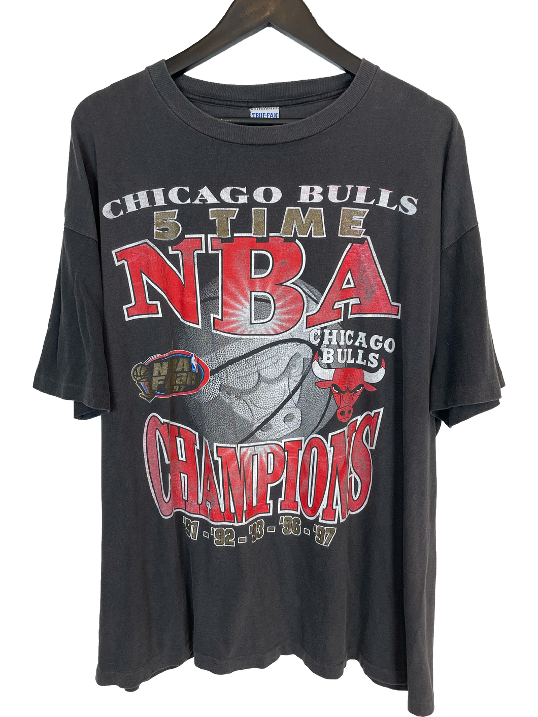1997 CHICAGO BULLS NBA CHAMPS 'SS' TEE - XL