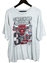 Load image into Gallery viewer, 1993 CHICAGO BULLS THREE PEAT &#39;SS&#39; TEE - XL