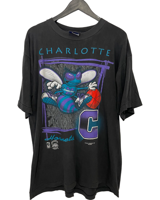 VINTAGE CHARLOTTE HORNETS MAGIC JOHNSON TEE - LARGE