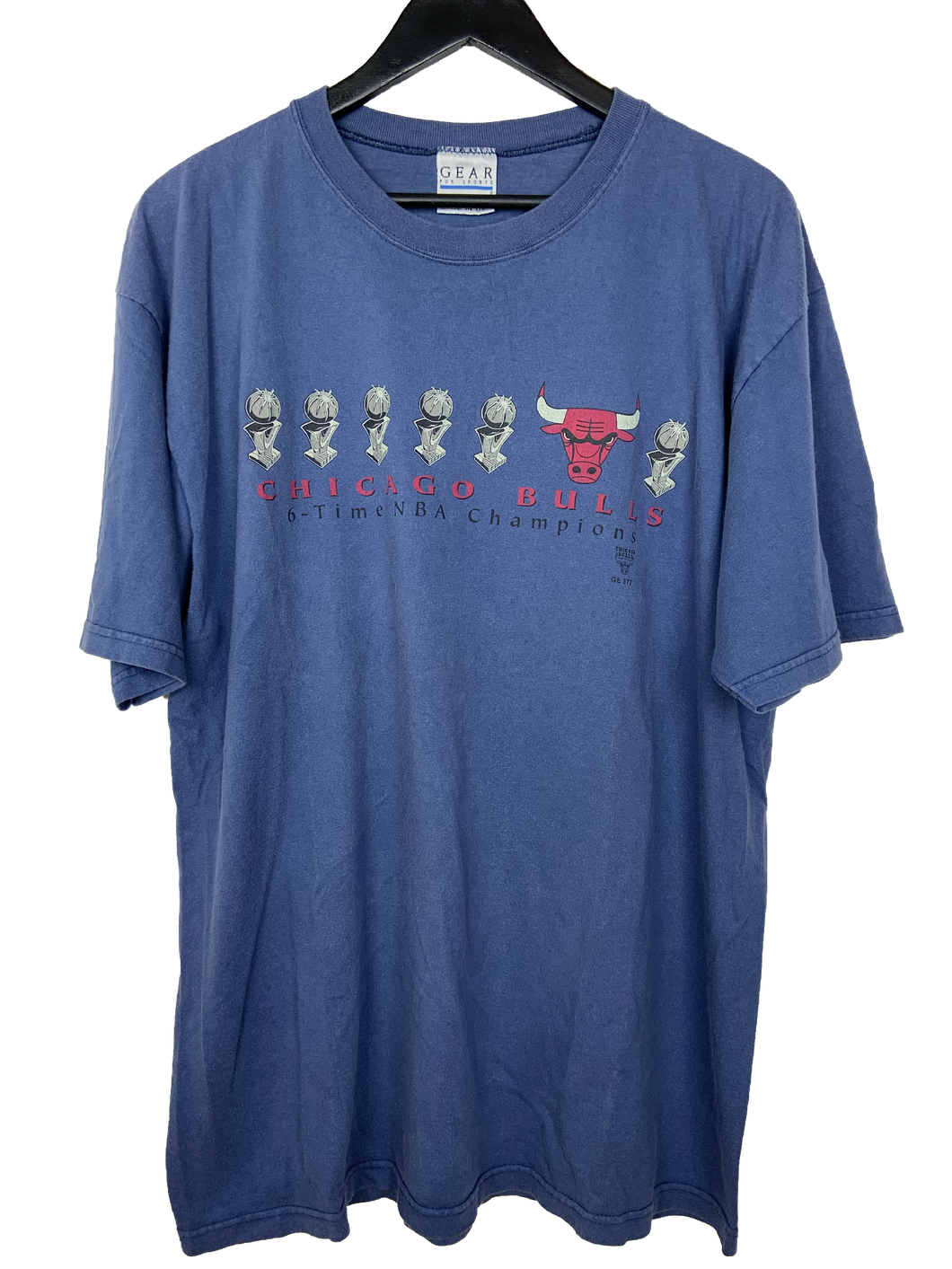 VINTAGE CHICAGO BULLS 6X CHAMPS TEE - LARGE