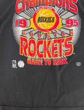 Load image into Gallery viewer, 1995 HOUSTON ROCKET NBA CHAMPS &#39;SS&#39; TEE - XL