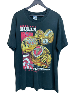 1997 BULLS 5 TIME CHAMPS 'SS' TEE - LARGE