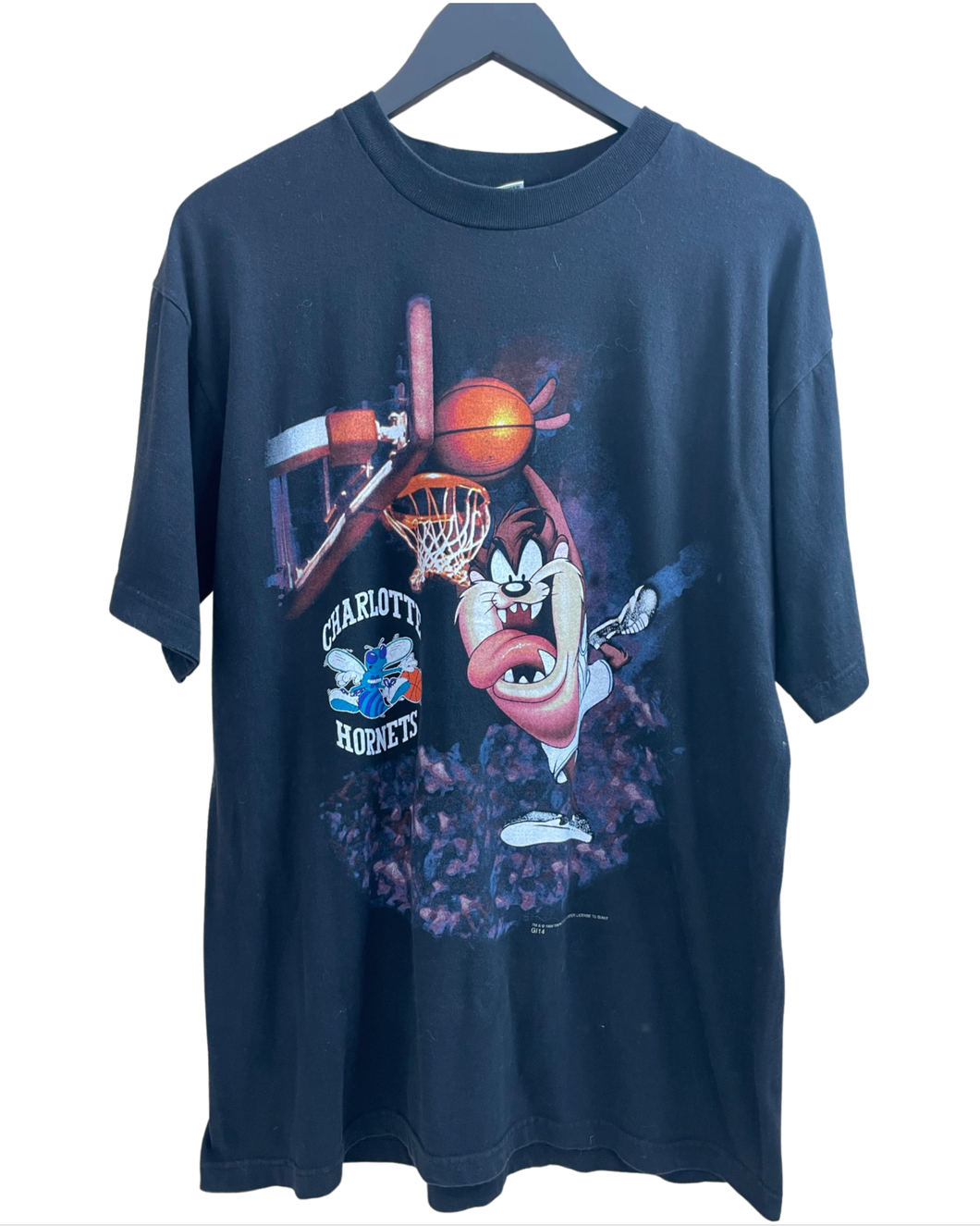 VINTAGE CHARLOTTE HORNETS X TAZ TEE - LARGE