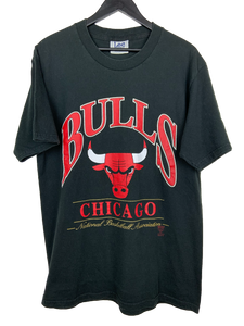 CHICAGO BULLS SPELLOUT TEE - LARGE