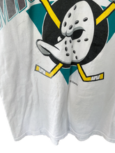 Load image into Gallery viewer, VINTAGE MIGHTY DUCKS ‘SS’ TEE - LARGE